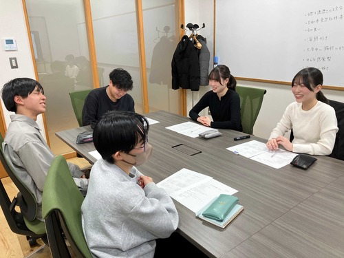 大卒入社内定者懇談会を開催しました